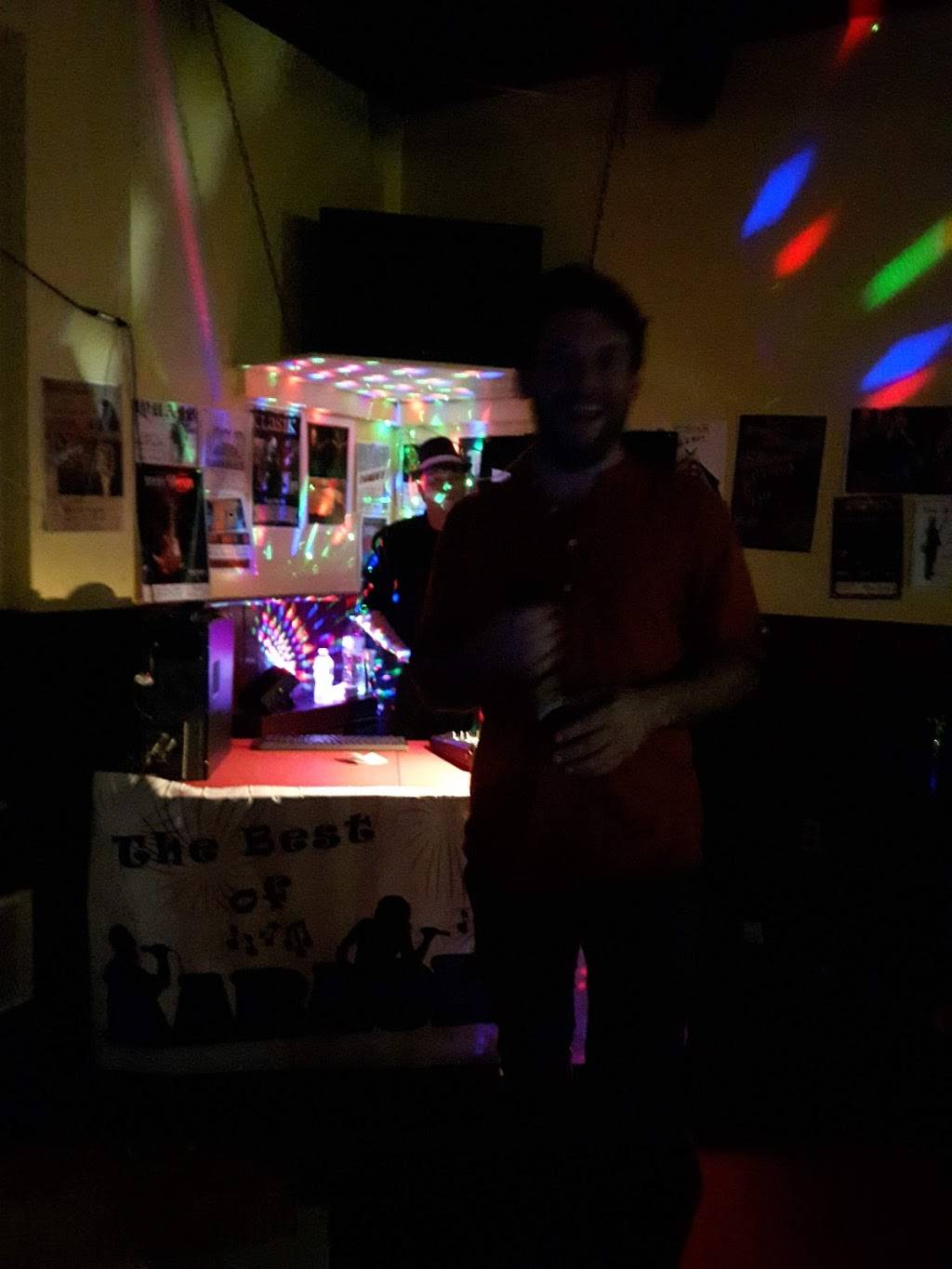 Mount Royal Tavern & Restaurant | restaurant | 187 Main St S, Mount Forest, ON N0G 2L0, Canada | 5193231461 OR +1 519-323-1461