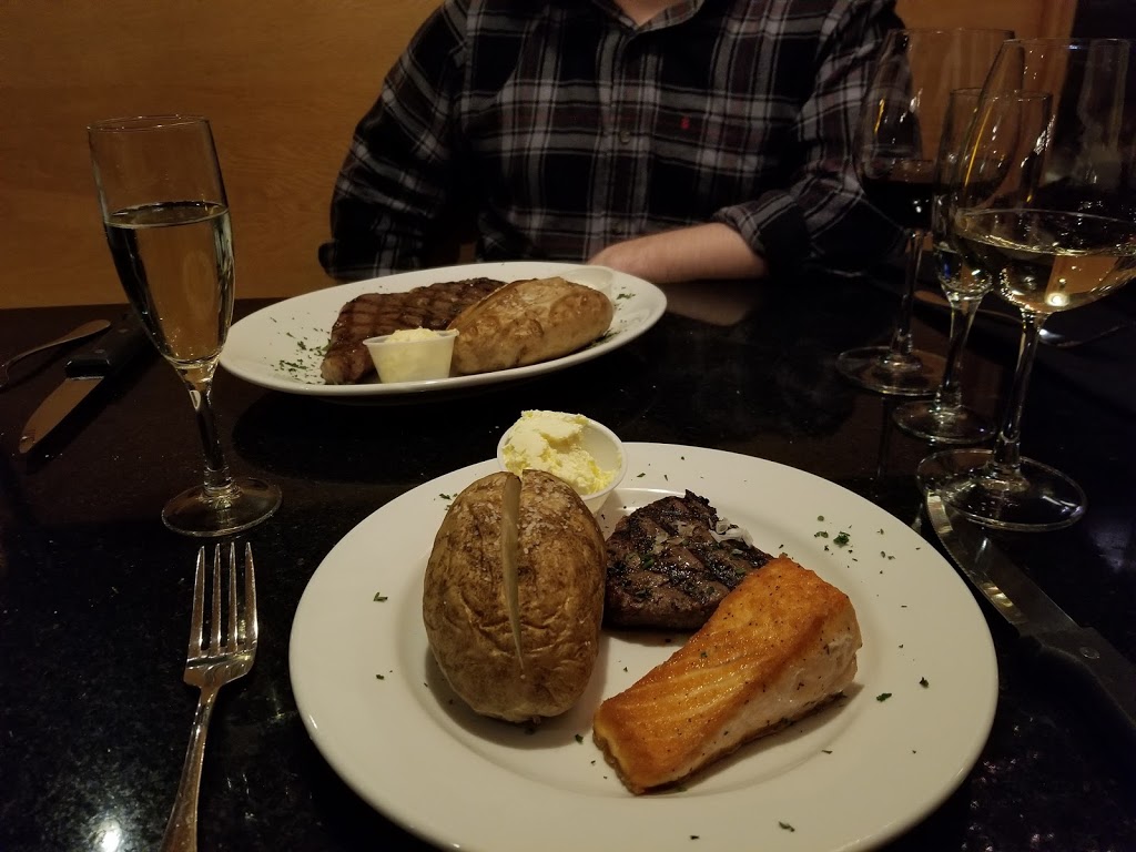 Twin Springs Supper Club | restaurant | 2149 Twin Springs Rd, Decorah, IA 52101, USA | 5633824096 OR +1 563-382-4096