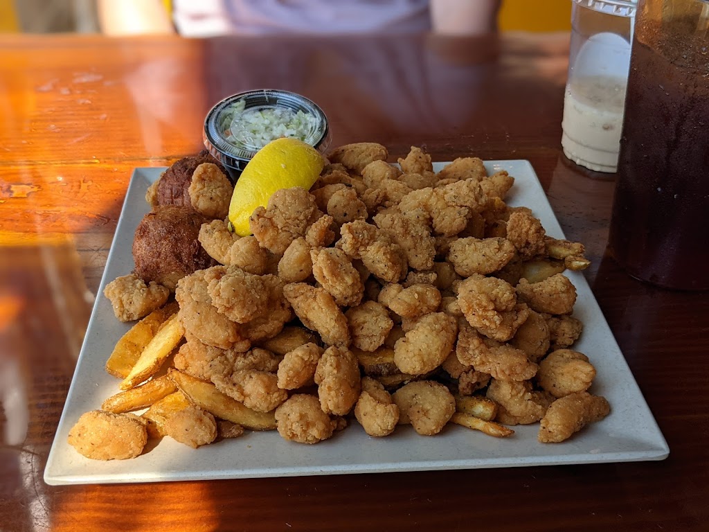 Harry Ts Lighthouse | restaurant | 46 Harbor Blvd, Destin, FL 32541, USA | 8506544800 OR +1 850-654-4800