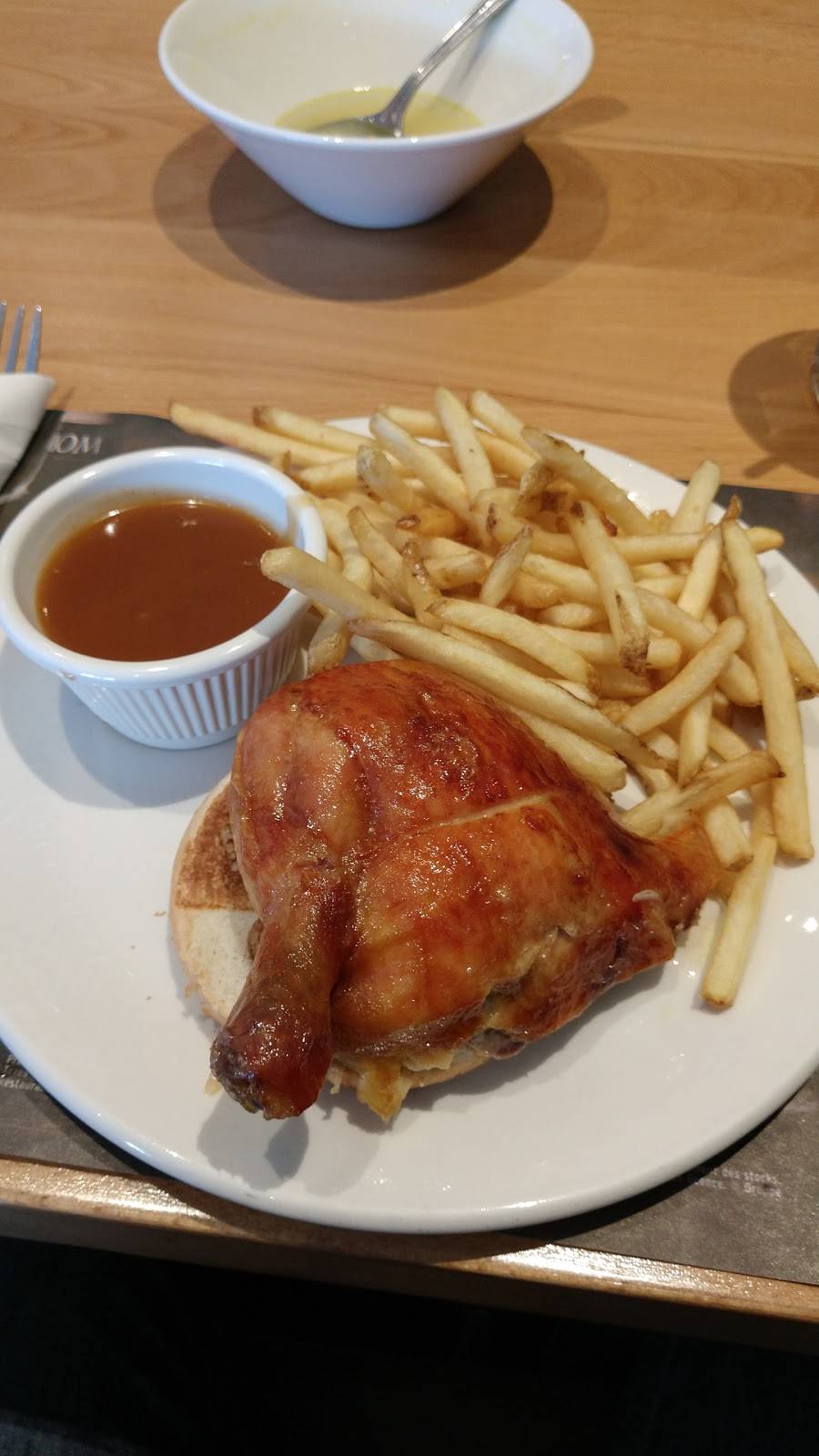 Rôtisserie Scores | restaurant | 1200 Rue Volta, Boucherville, QC J4B 7A2, Canada | 4504496006 OR +1 450-449-6006