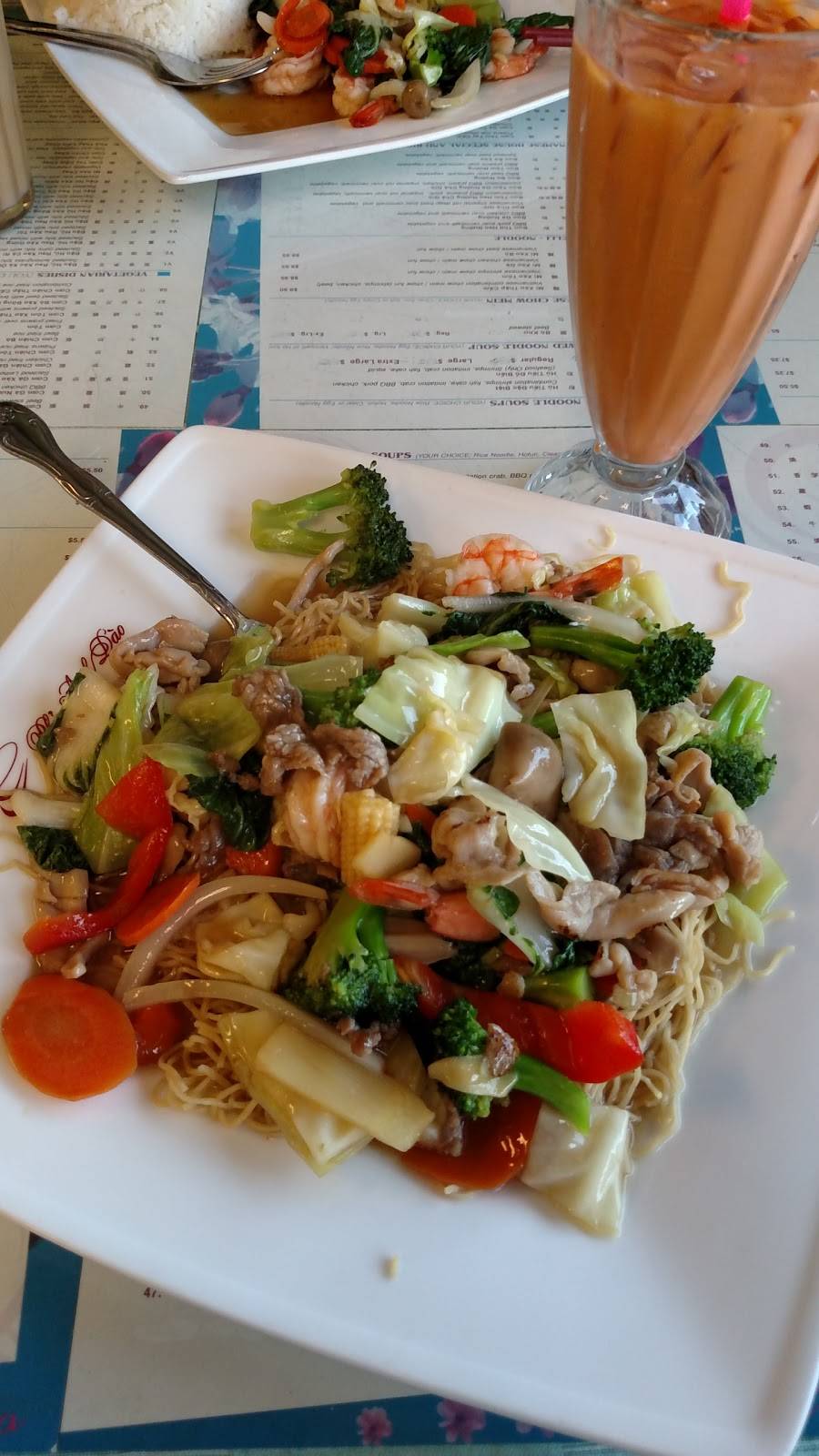 Pho Anh Dao | restaurant | 280 E 18th St, Oakland, CA 94606, USA | 5108361566 OR +1 510-836-1566