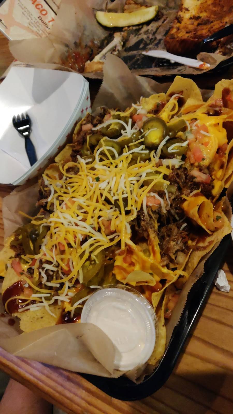 Hole In The Wall | restaurant | 12055 SW 117th Ave, Miami, FL 33186, USA | 3052357005 OR +1 305-235-7005