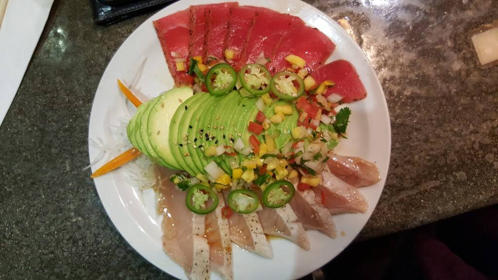 Sushi On Fire | restaurant | 301 Main St #103, Huntington Beach, CA 92648, USA | 7143748885 OR +1 714-374-8885