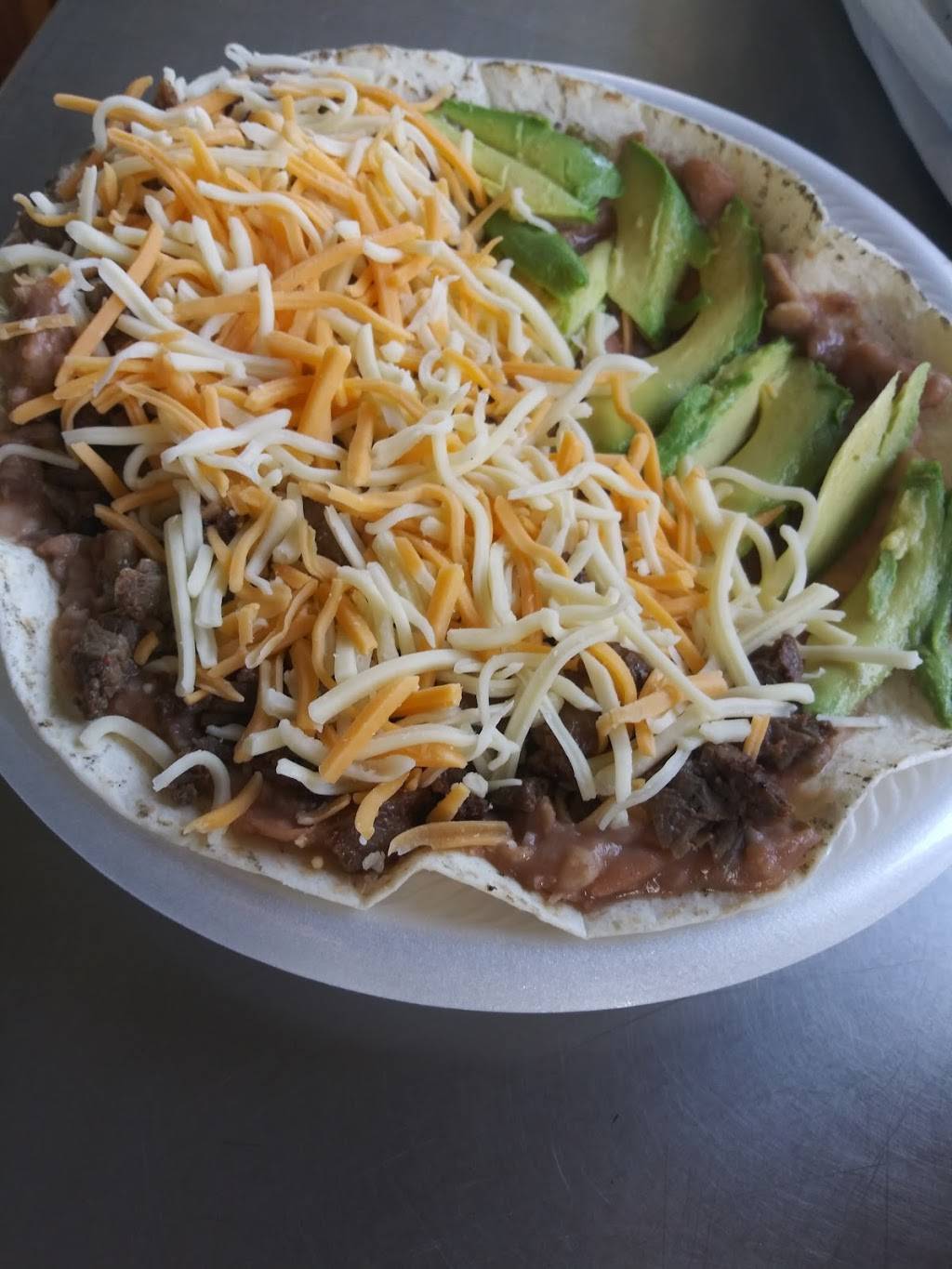 Great Pluckin Chicken | restaurant | 4605 N Main St, Houston, TX 77009, USA | 3374880313 OR +1 337-488-0313