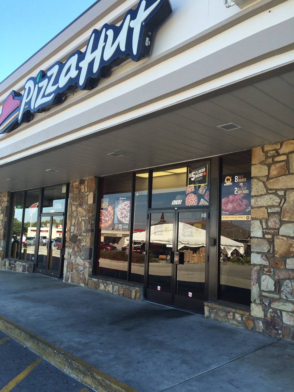 Pizza Hut | meal takeaway | 9268 Kingston Pike, Knoxville, TN 37922, USA | 8656947534 OR +1 865-694-7534