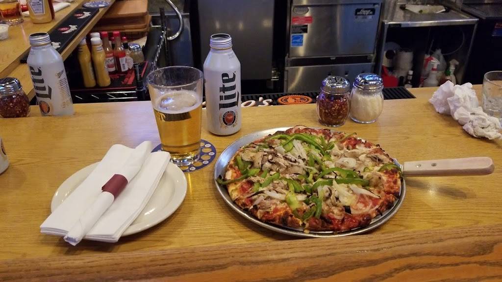 Hitz Pizza and Sports Bar | restaurant | 700 Butterfield Rd, Mundelein, IL 60060, USA | 8473620505 OR +1 847-362-0505