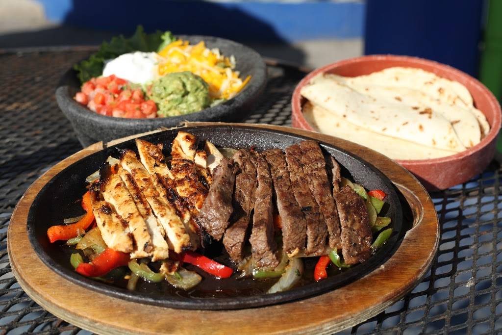 CHUYS | restaurant | 1701 E Golf Rd, Schaumburg, IL 60173, USA | 8472851667 OR +1 847-285-1667