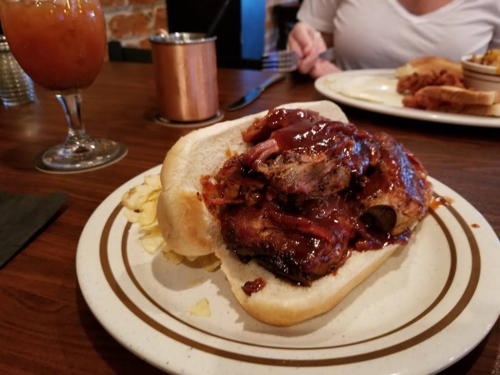 Meridian Crossing Tavern & Eatery | restaurant | 627 Meridian St N, Huntsville, AL 35801, USA | 2569704123 OR +1 256-970-4123