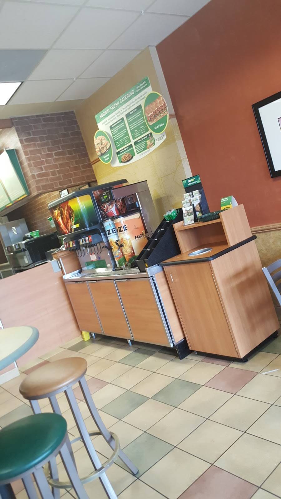 Subway | restaurant | 100 E Fleming Dr, Morganton, NC 28655, USA | 8284320070 OR +1 828-432-0070