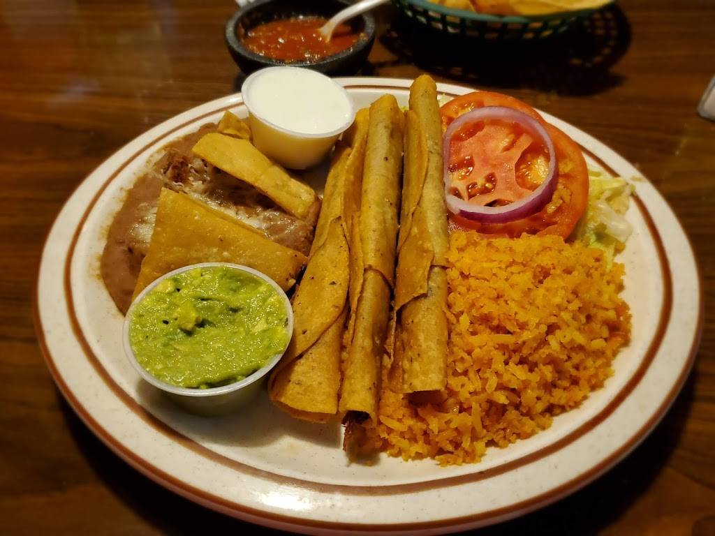Leos Mexican Food Restaurant | restaurant | 7520 Remcon Cir, El Paso, TX 79912, USA | 9158331189 OR +1 915-833-1189