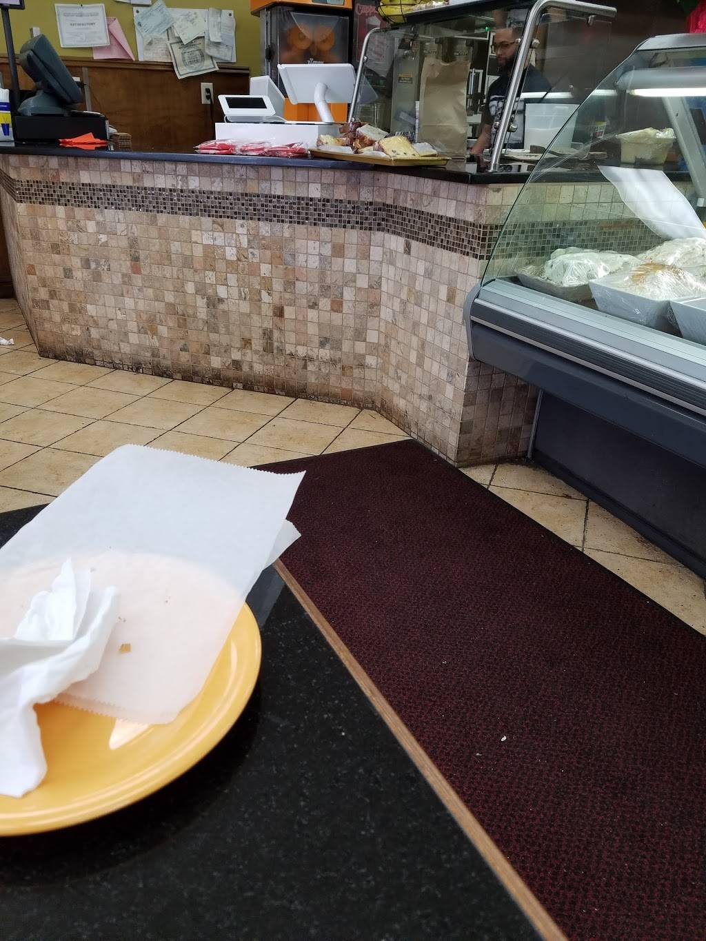 Wendys | restaurant | 401 NJ-440, Jersey City, NJ 07305, USA | 2013334564 OR +1 201-333-4564