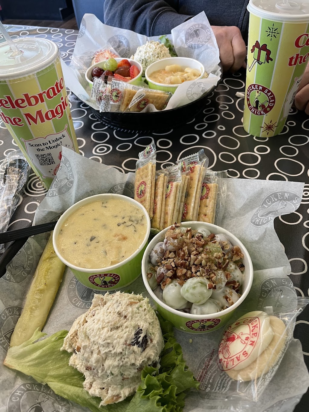 Chicken Salad Chick | restaurant | 3901 Warden Rd, North Little Rock, AR 72116, USA | 5014746399 OR +1 501-474-6399