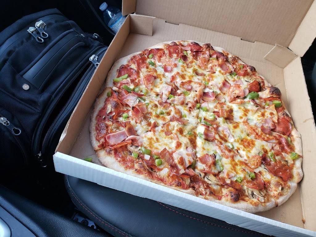 Mackay Pizza | restaurant | 930 N Park Dr, Brampton, ON L6S 3Y5, Canada | 9057934131 OR +1 905-793-4131