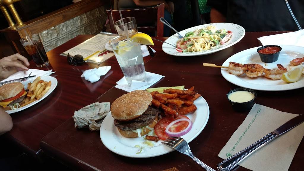 Bullwinkles Top Hat Bistro | restaurant | 19 N Main St, Miamisburg, OH 45342, USA | 9378597677 OR +1 937-859-7677