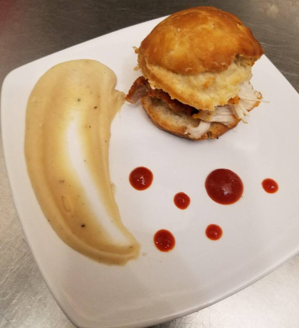 USA Chicken and Biscuit | restaurant | 990 Elm St, Manchester, NH 03104, USA | 6032322934 OR +1 603-232-2934