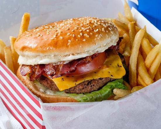 Lincoln Chicken & Burger | restaurant | 801 E Chelten Ave, Philadelphia, PA 19138, USA | 2158499010 OR +1 215-849-9010