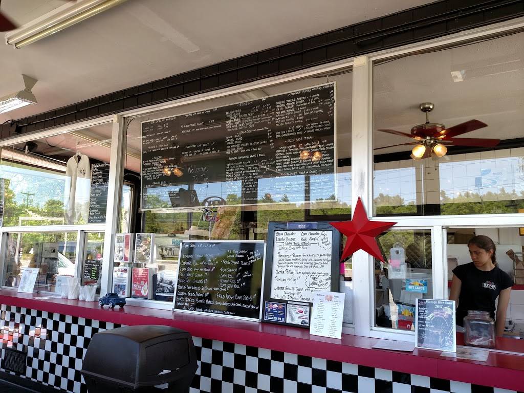 The Star Drive-In | restaurant | 205 Myricks St, East Taunton, MA 02718, USA | 5088227827 OR +1 508-822-7827