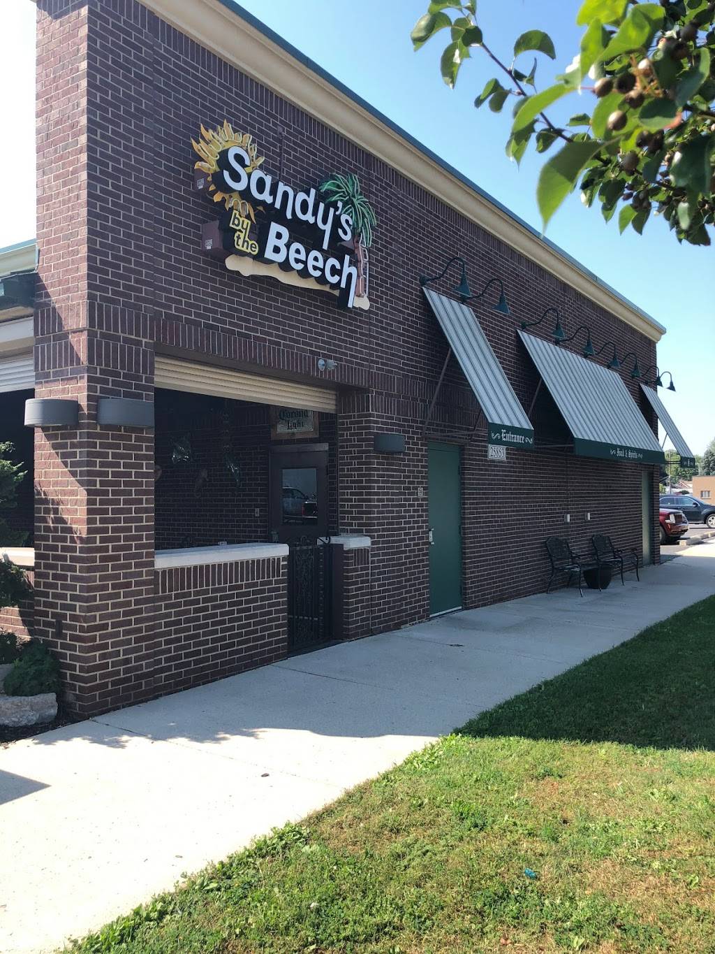 Sandys by the Beech | restaurant | 25853 Five Mile Road, Redford Charter Twp, MI 48239, USA | 3135340333 OR +1 313-534-0333
