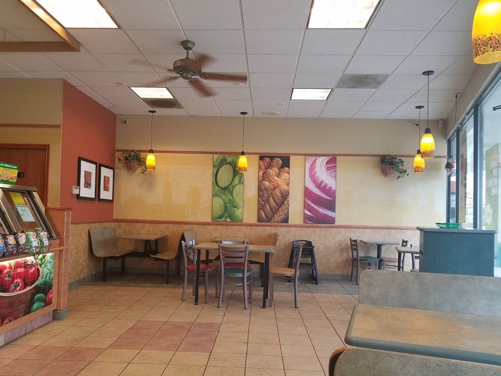 Subway | meal takeaway | 19636 US-2, Monroe, WA 98272, USA | 3607940786 OR +1 360-794-0786