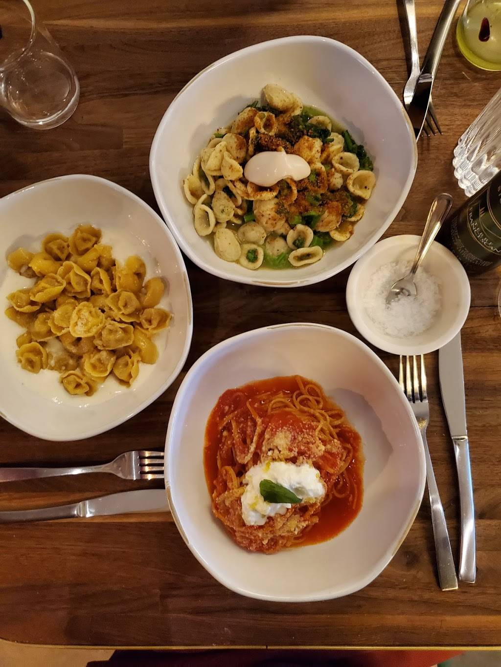 Gino’s Bottega Italiana | restaurant | 6606 Collins Ave, Miami Beach, FL 33141, USA | 3053978296 OR +1 305-397-8296