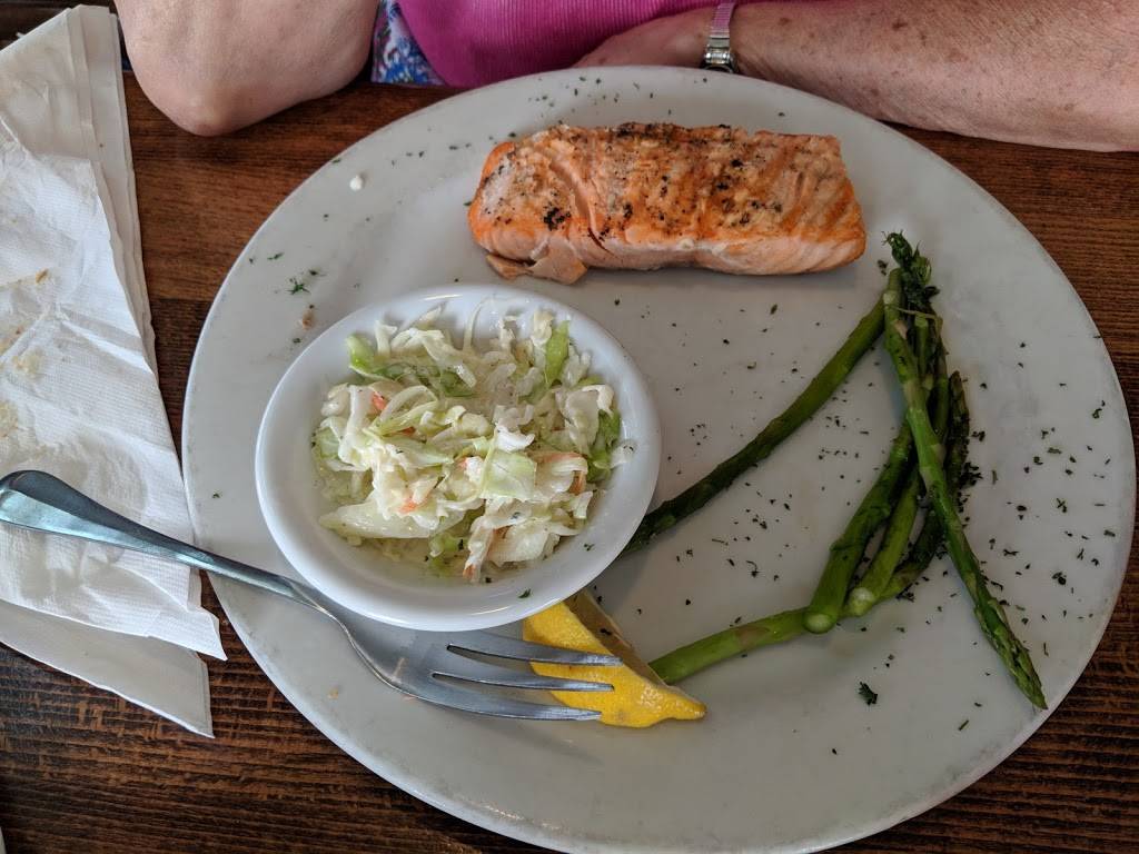 Carsons Creekside Restaurant & Lounge | night club | 1110 Beech Dr, Middle River, MD 21220, USA | 4102380080 OR +1 410-238-0080