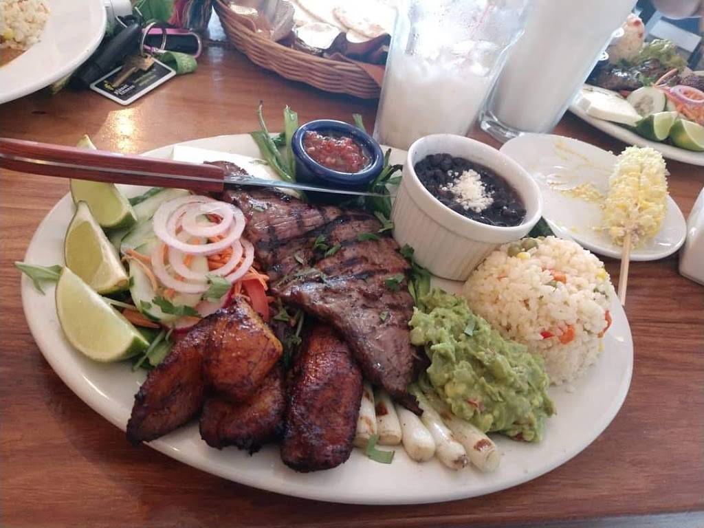 Catalinos | restaurant | 7724 Maple St, New Orleans, LA 70118, USA | 5045186735 OR +1 504-518-6735