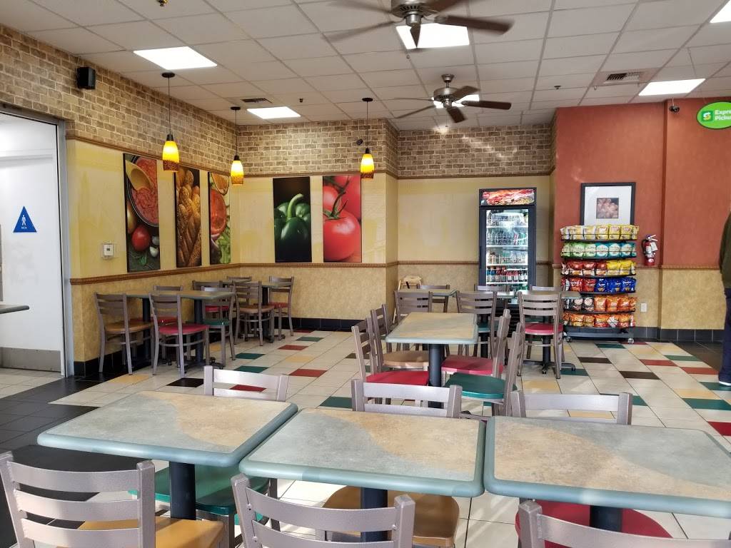 Subway | restaurant | 76 Gas Station/C-Store, 705 Harbor Pointe Pl Suite B, West Sacramento, CA 95605, USA | 9163740673 OR +1 916-374-0673