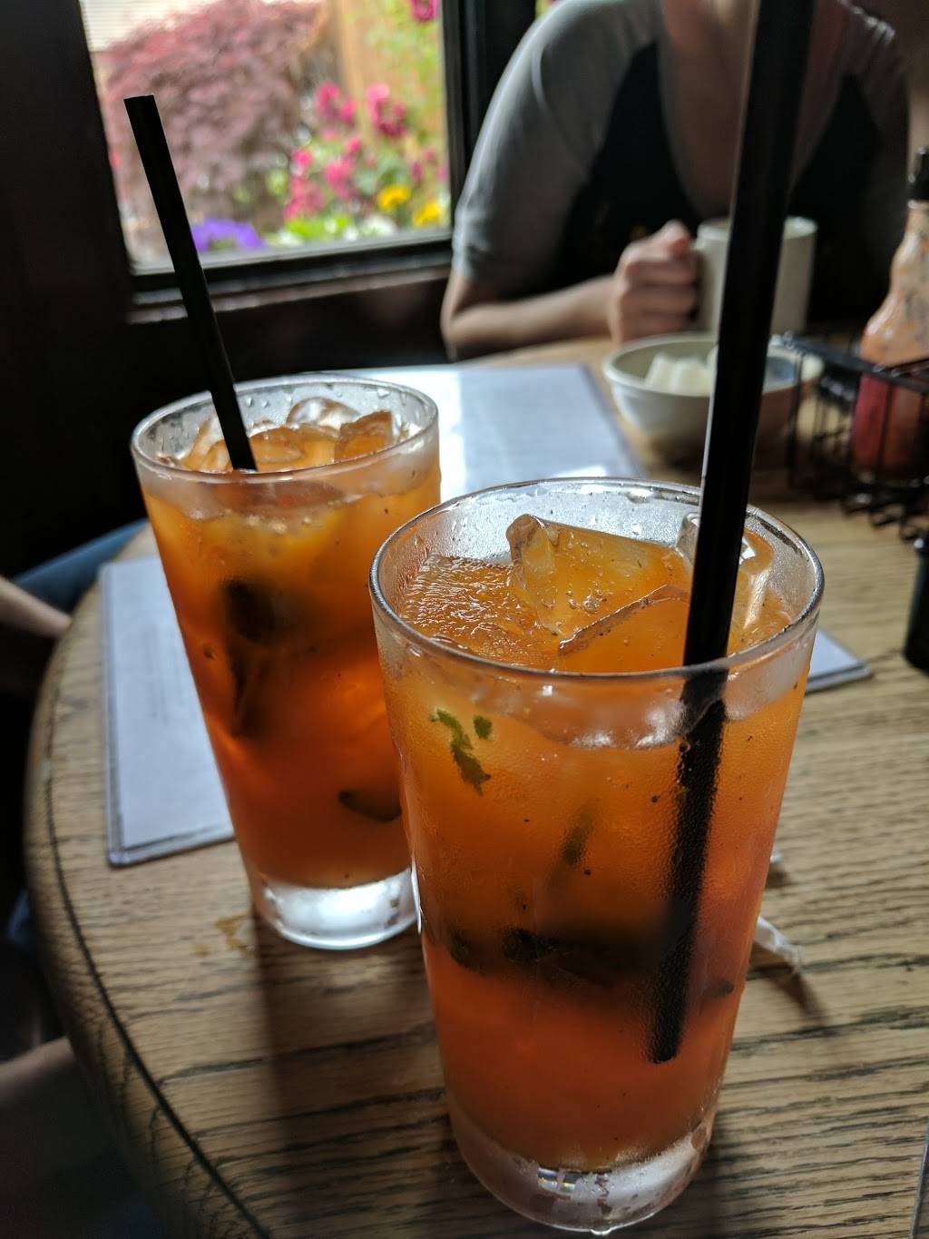 The Half Door | restaurant | 270 Sisson Ave, Hartford, CT 06105, USA | 8602327827 OR +1 860-232-7827