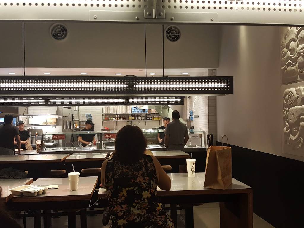 Chipotle Mexican Grill | restaurant | 6801 N Mesa St, El Paso, TX 79912, USA | 9158428588 OR +1 915-842-8588