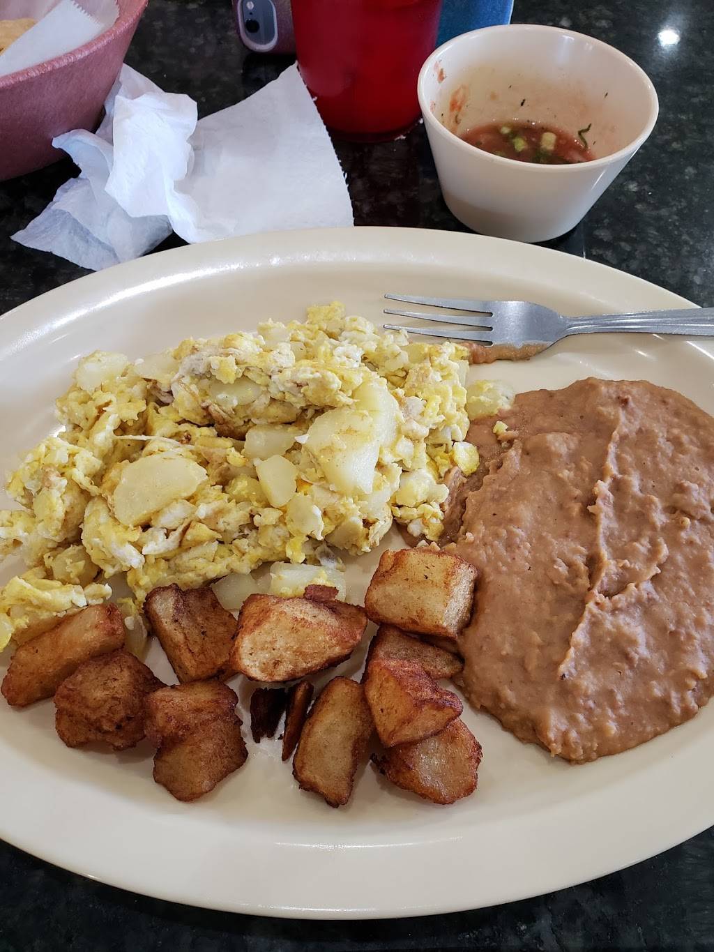 Taqueria De Jalisco Bar & Grill | restaurant | 12036 Veterans Memorial Dr, Houston, TX 77067, USA | 2817818591 OR +1 281-781-8591