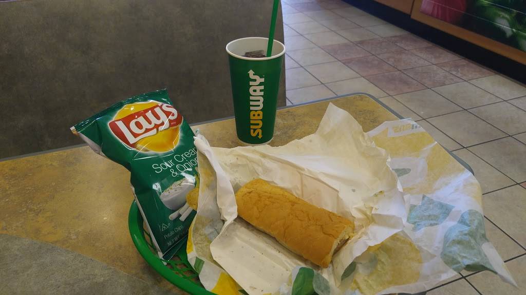 Subway Restaurants | restaurant | Pearland Professional Ctr II, 10223 Broadway St F, Pearland, TX 77584, USA | 7134366803 OR +1 713-436-6803