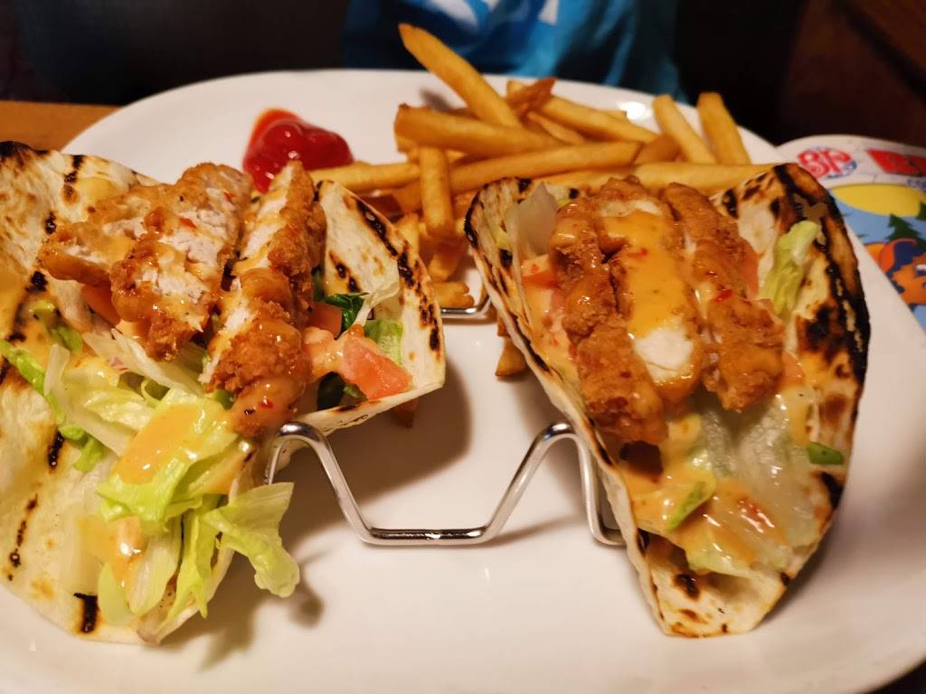 Boston Pizza | restaurant | 2915 Eglinton Ave W, Mississauga, ON L5M 6J3, Canada | 9055690517 OR +1 905-569-0517