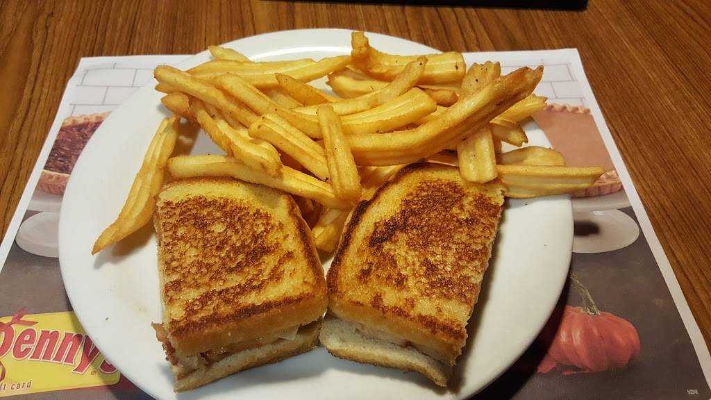 Dennys | restaurant | 68296 Red Roof Ln, St Clairsville, OH 43950, USA | 7406952036 OR +1 740-695-2036