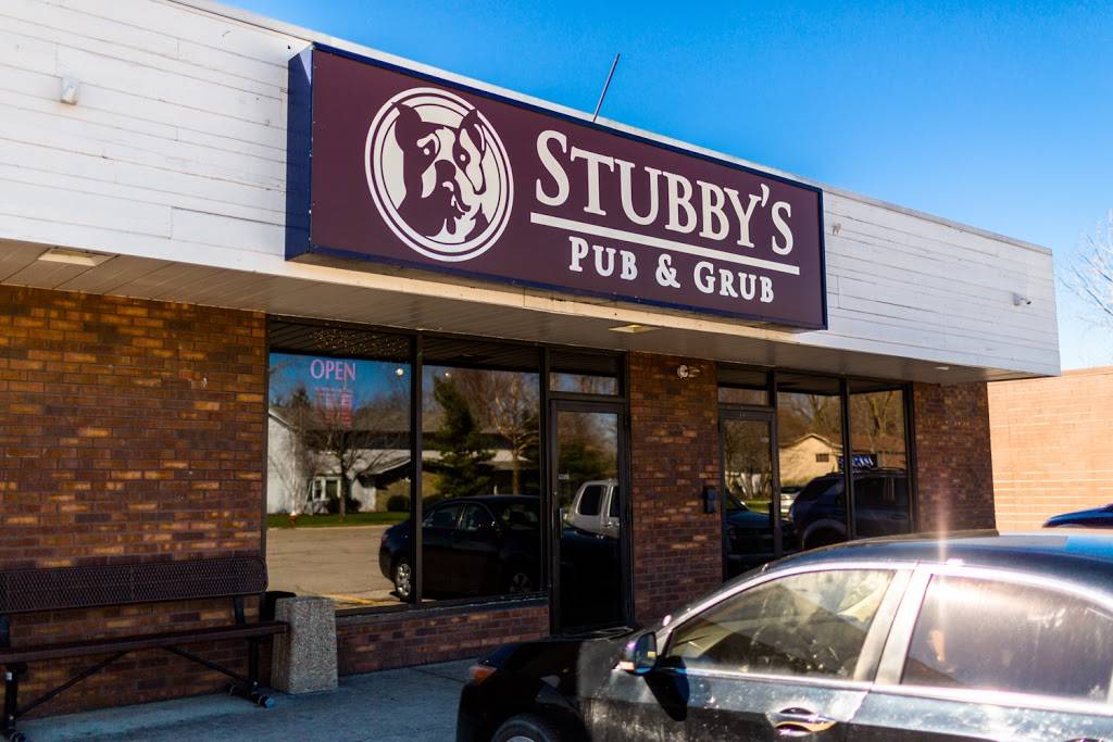 Stubbys Pub & Grub | restaurant | 114 Antioch Dr, Elyria, OH 44035, USA | 4403657882 OR +1 440-365-7882