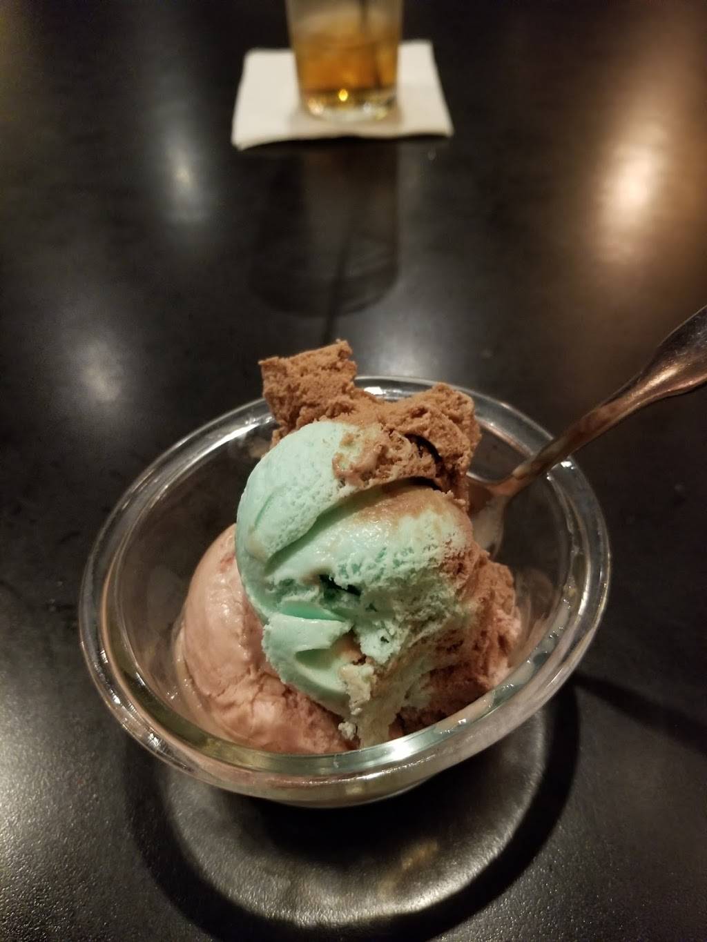 Dominics Bistro Italiano | restaurant | 10001 W Bell Rd, Sun City, AZ 85351, USA | 6235838565 OR +1 623-583-8565