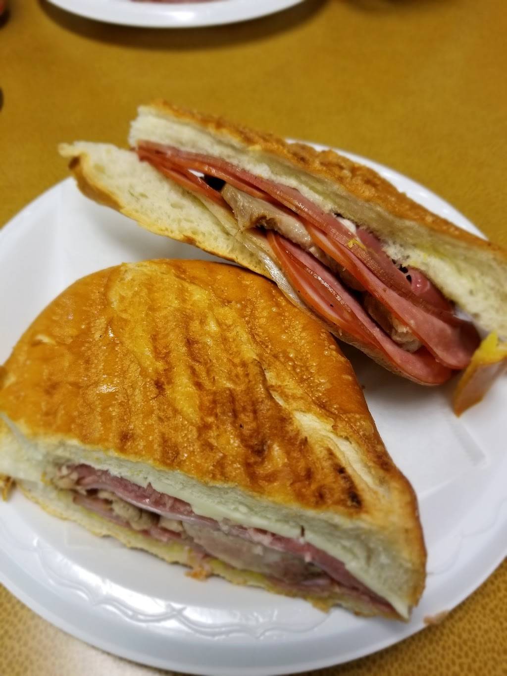 Edwards Cuban Bakery | restaurant | 4344 W Indian School Rd Ste 9, Phoenix, AZ 85031, USA | 6025957117 OR +1 602-595-7117