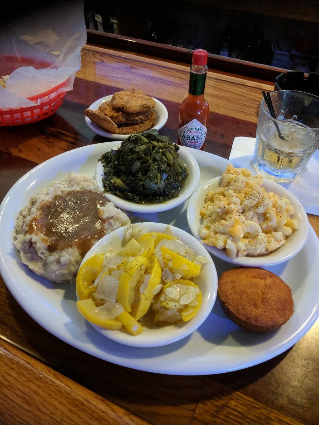 Courtyard Oyster Bar & Grill | restaurant | 1187 1st St N, Alabaster, AL 35007, USA | 2056639667 OR +1 205-663-9667