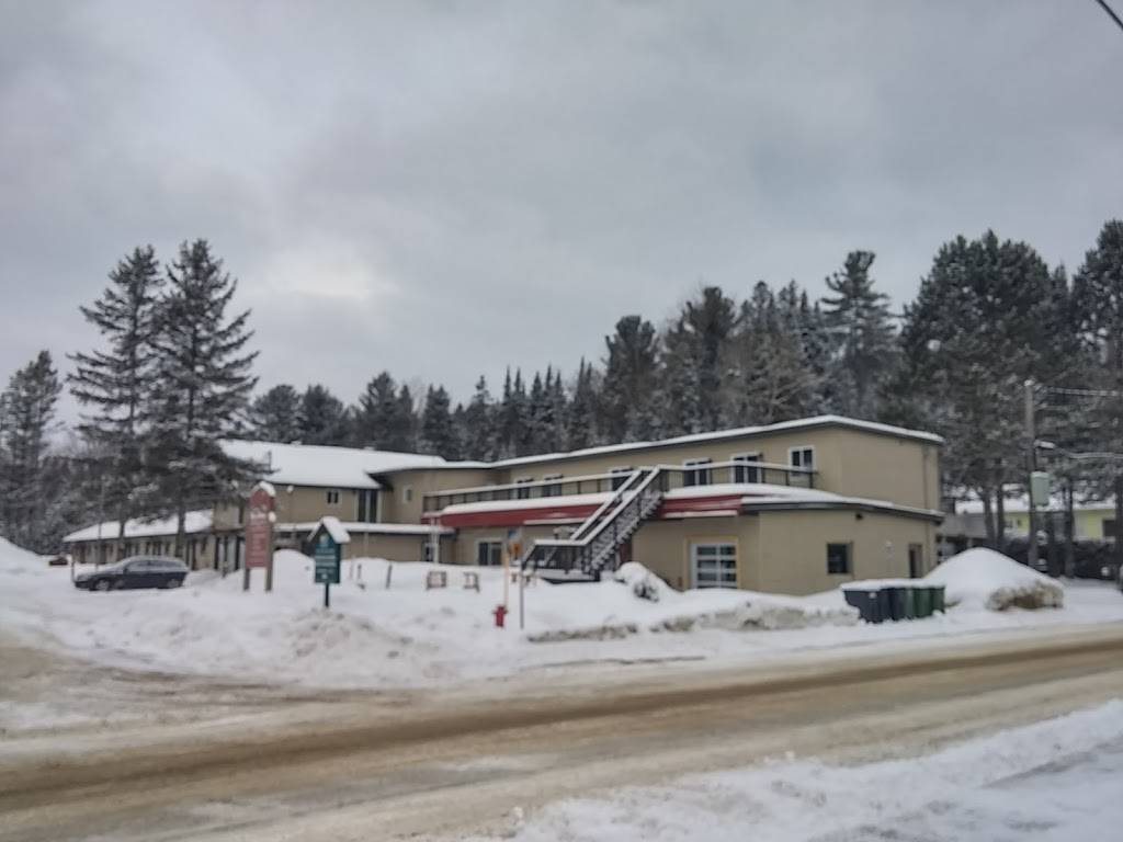 La Chèvre Resto-Pub-Salle de spectacles | cafe | 1510 Chemin de lAvalanche, Saint-Adolphe-dHoward, QC J0T 2B0, Canada | 8197140101 OR +1 819-714-0101