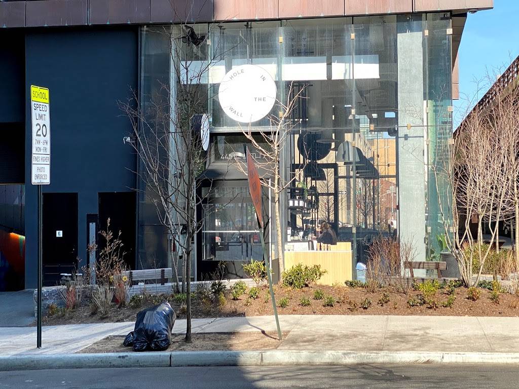 Hole In The Wall | restaurant | 445 E 35th St, New York, NY 10016, USA | 6467558151 OR +1 646-755-8151