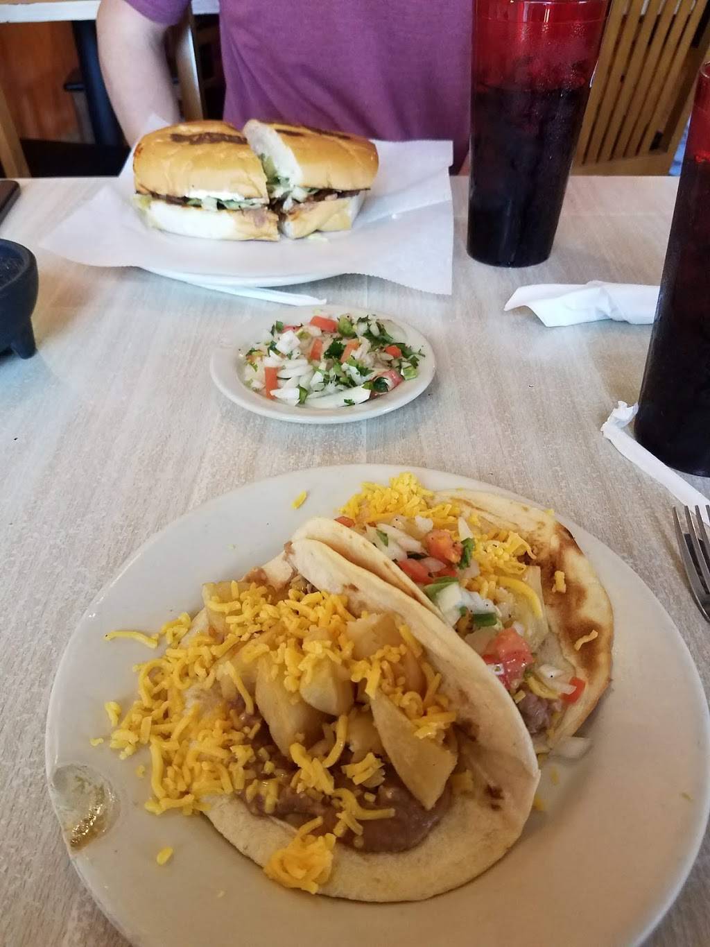 Los Vega | restaurant | 315 W San Antonio St, San Marcos, TX 78666, USA | 5123928484 OR +1 512-392-8484