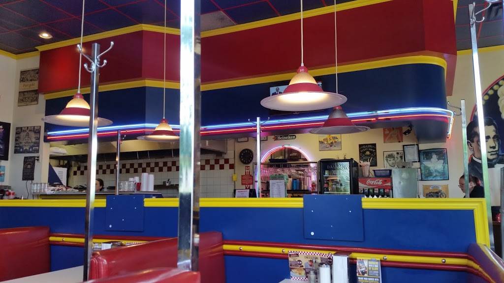 Wimpys Diner | restaurant | 461 Park Rd S, Oshawa, ON L1J 1T8, Canada | 9054327222 OR +1 905-432-7222