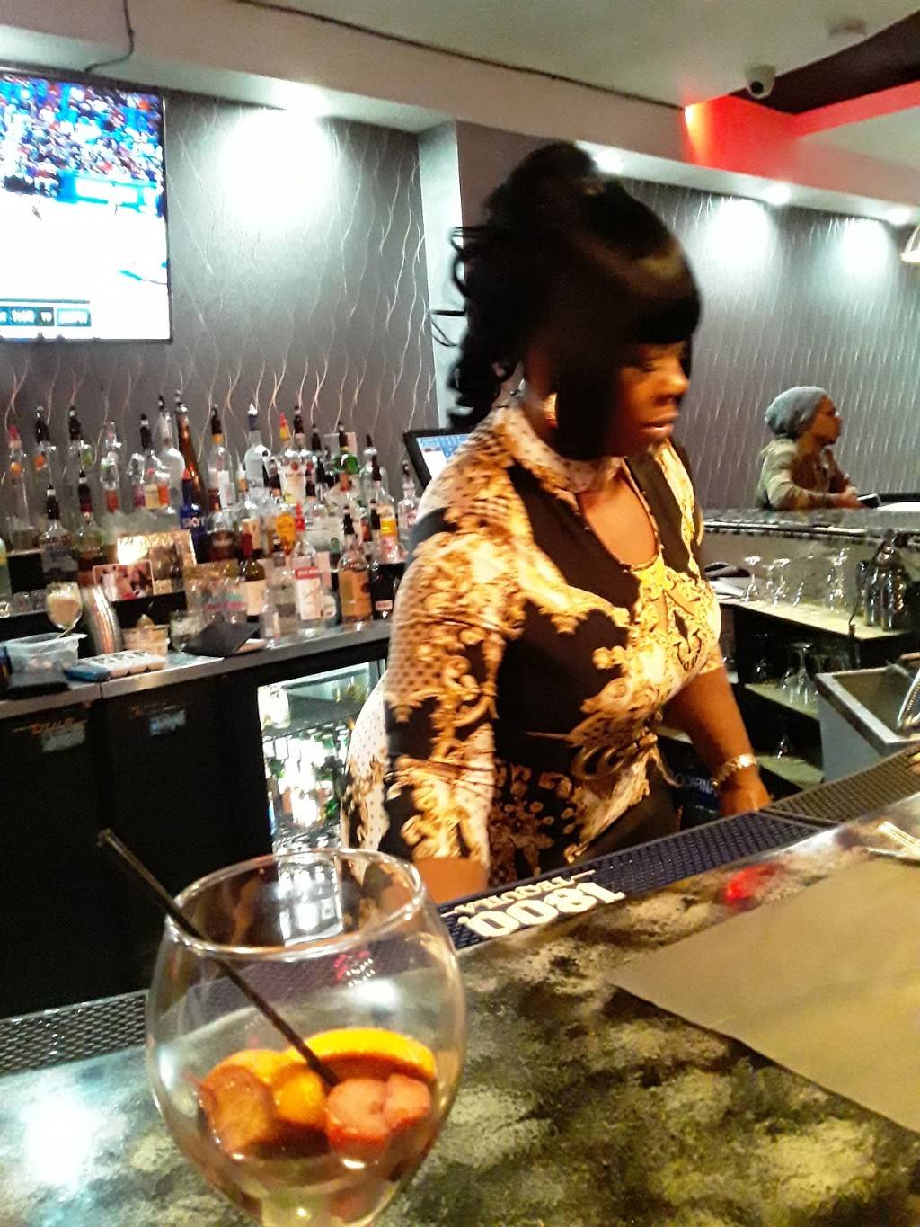 Renees Place | restaurant | 1425 E 21st St, Cleveland, OH 44114, USA | 2163039040 OR +1 216-303-9040