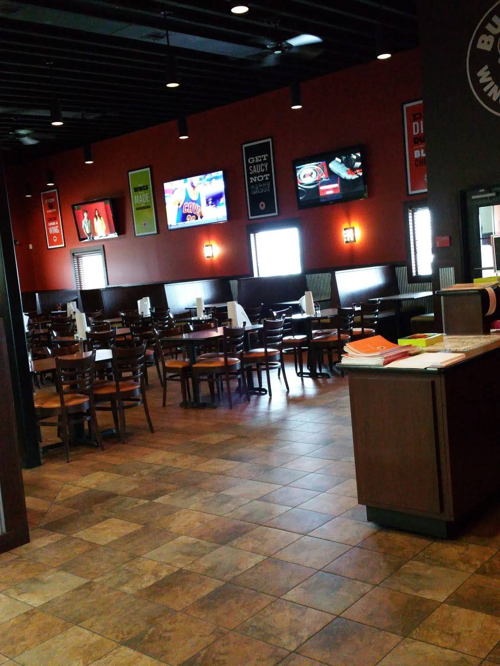 Buffalo Wings & Rings | restaurant | 1910 Hospitality Drive, Jasper, IN 47546, USA | 8124829464 OR +1 812-482-9464