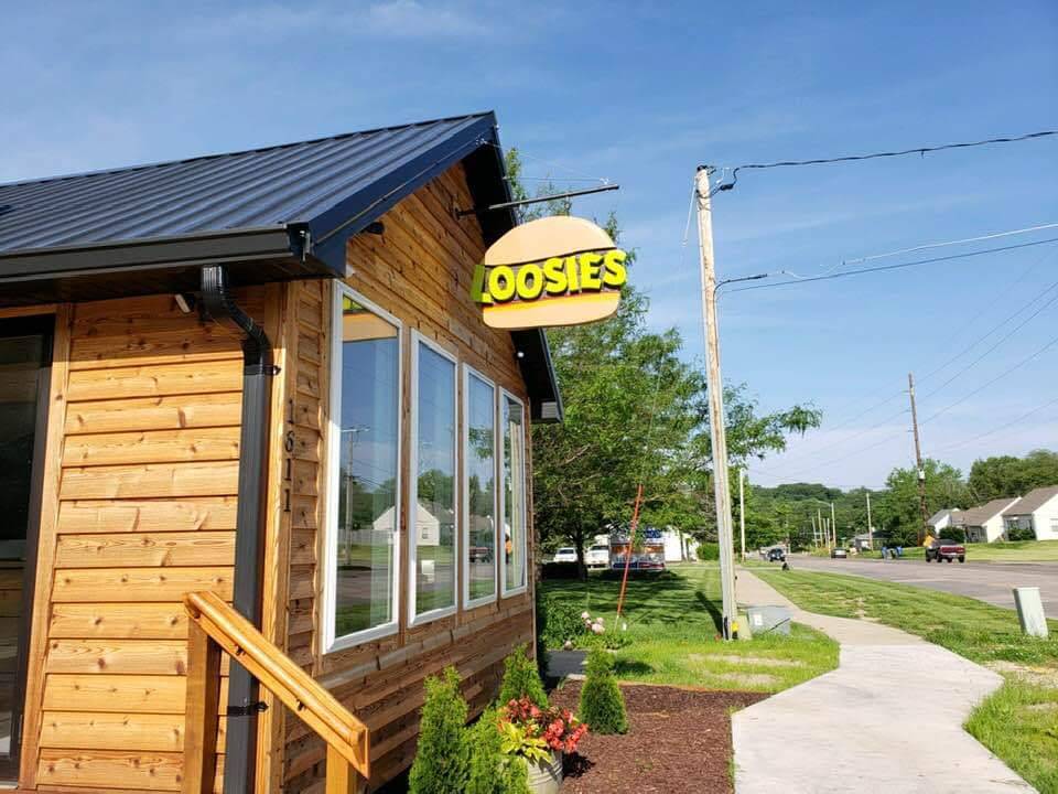 Loosies | restaurant | 1611 32nd St NE, Cedar Rapids, IA 52402, USA | 3192001002 OR +1 319-200-1002
