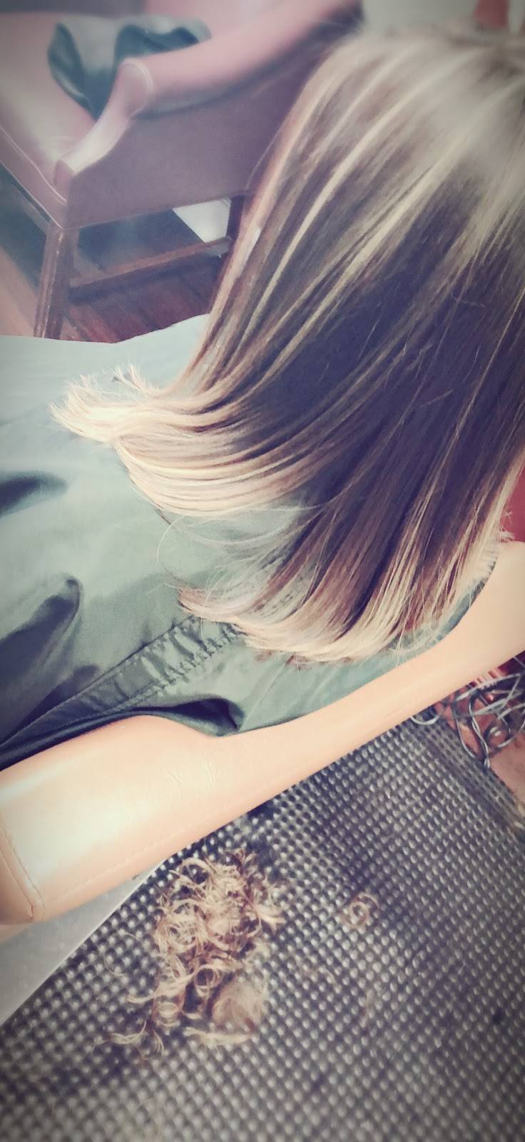 Otro Rollo Estética Y Barbería - Beauty Salón And Barber | restaurant | 4004 - C, Spring Garden St, Greensboro, NC 27407, USA | 3364605348 OR +1 336-460-5348