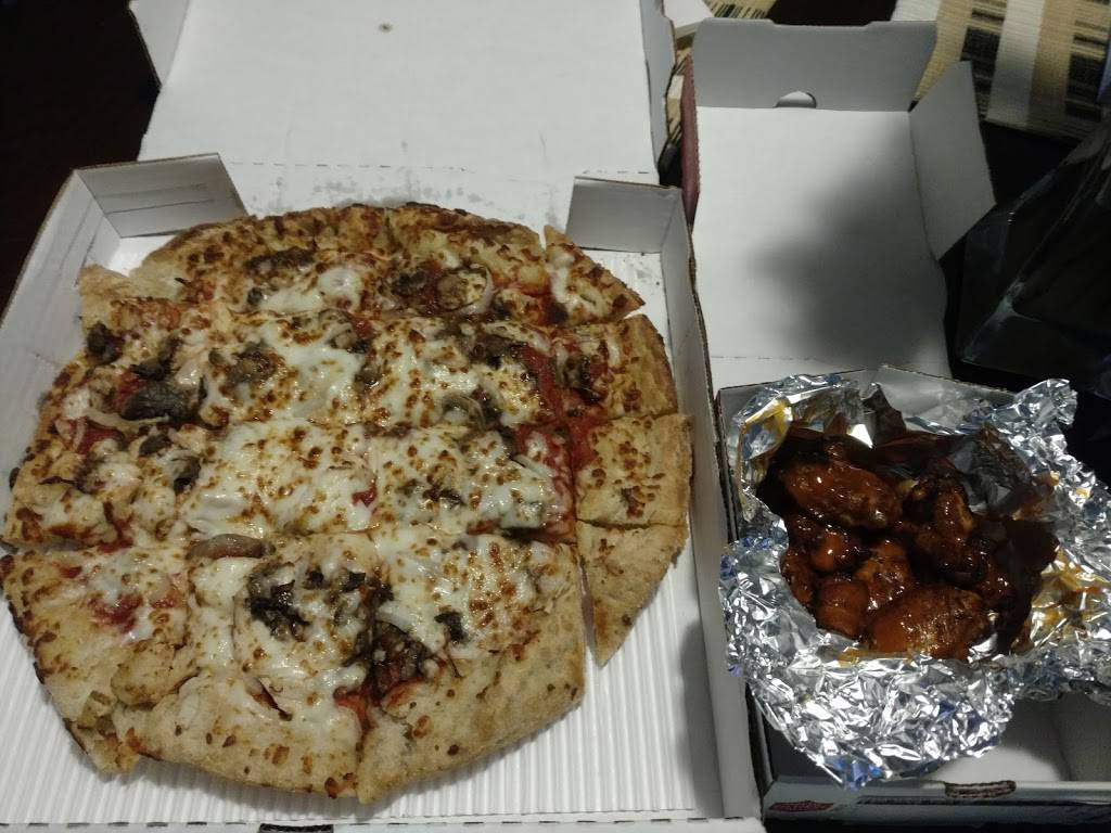 Papa Johns Pizza | restaurant | 19031 S Tamiami Trail, Fort Myers, FL 33908, USA | 2392673322 OR +1 239-267-3322