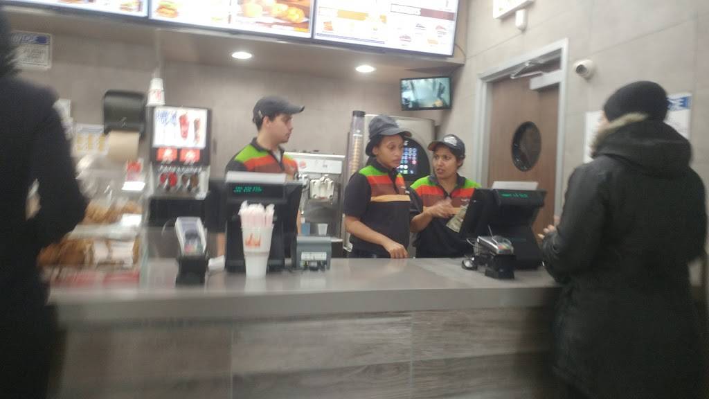 Burger king | restaurant | 200 E 125th St, New York, NY 10035, USA | 8663942493 OR +1 866-394-2493