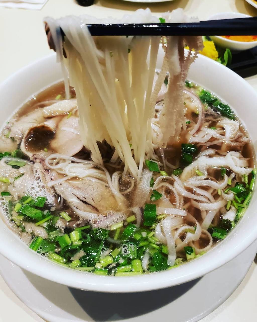 Ben Thanh | restaurant | 10 Pinebush Rd, Cambridge, ON N1R 8K5, Canada | 5196227866 OR +1 519-622-7866