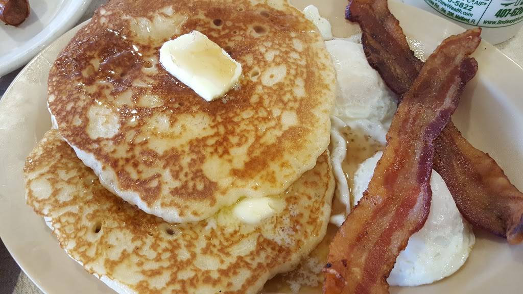 Lindas Winter Park Diner | restaurant | 1700 W Fairbanks Ave, Winter Park, FL 32789, USA | 4076442343 OR +1 407-644-2343