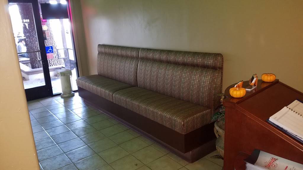 Shadow Steakhouse & Lounge | restaurant | 7555 Pacific Ave #155, Stockton, CA 95207, USA | 2094733200 OR +1 209-473-3200